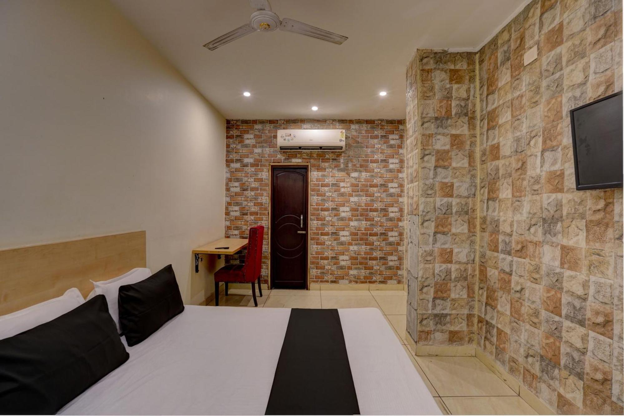 Hotel O Blue Vibes Meerut Eksteriør billede