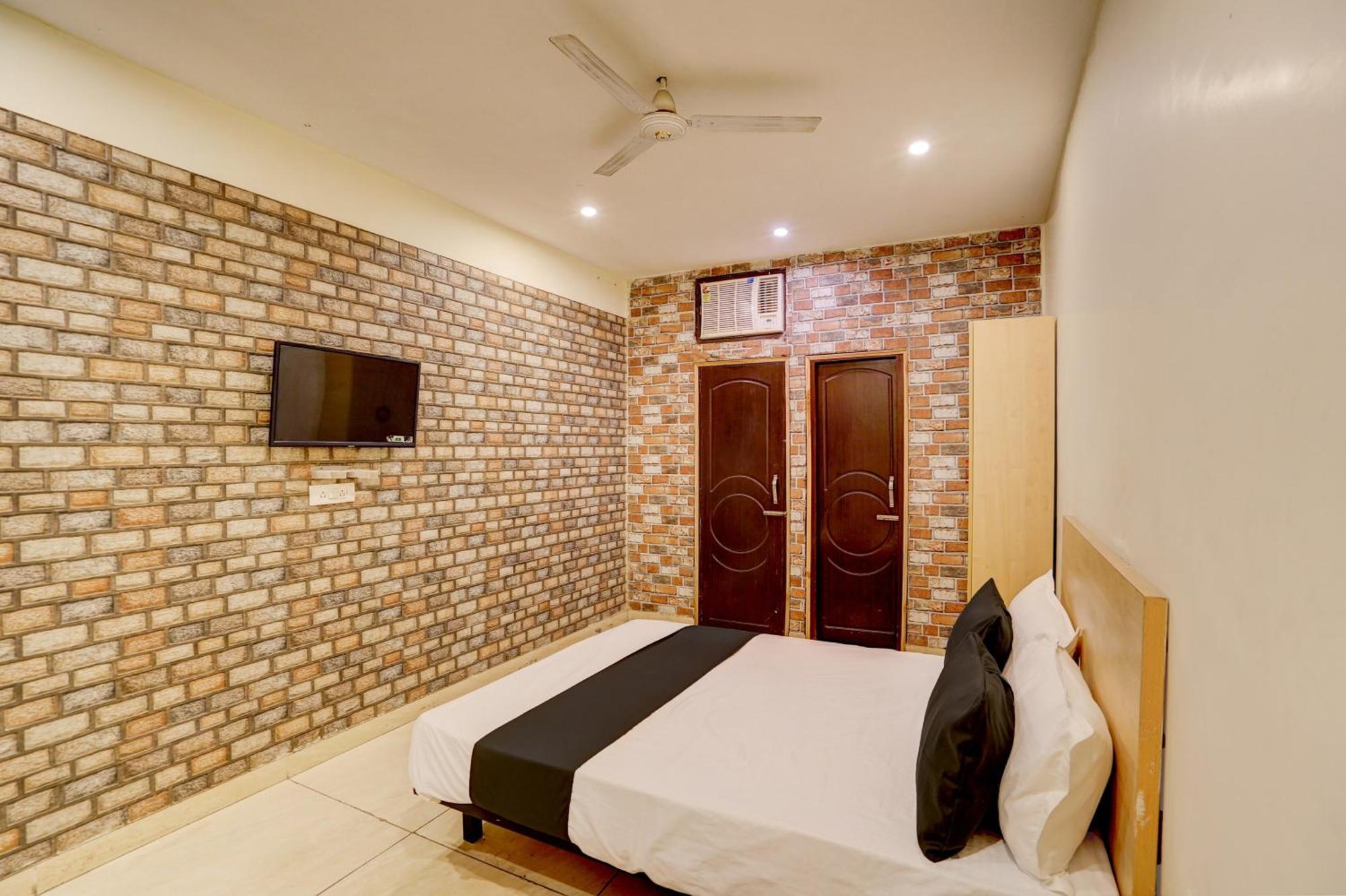 Hotel O Blue Vibes Meerut Eksteriør billede