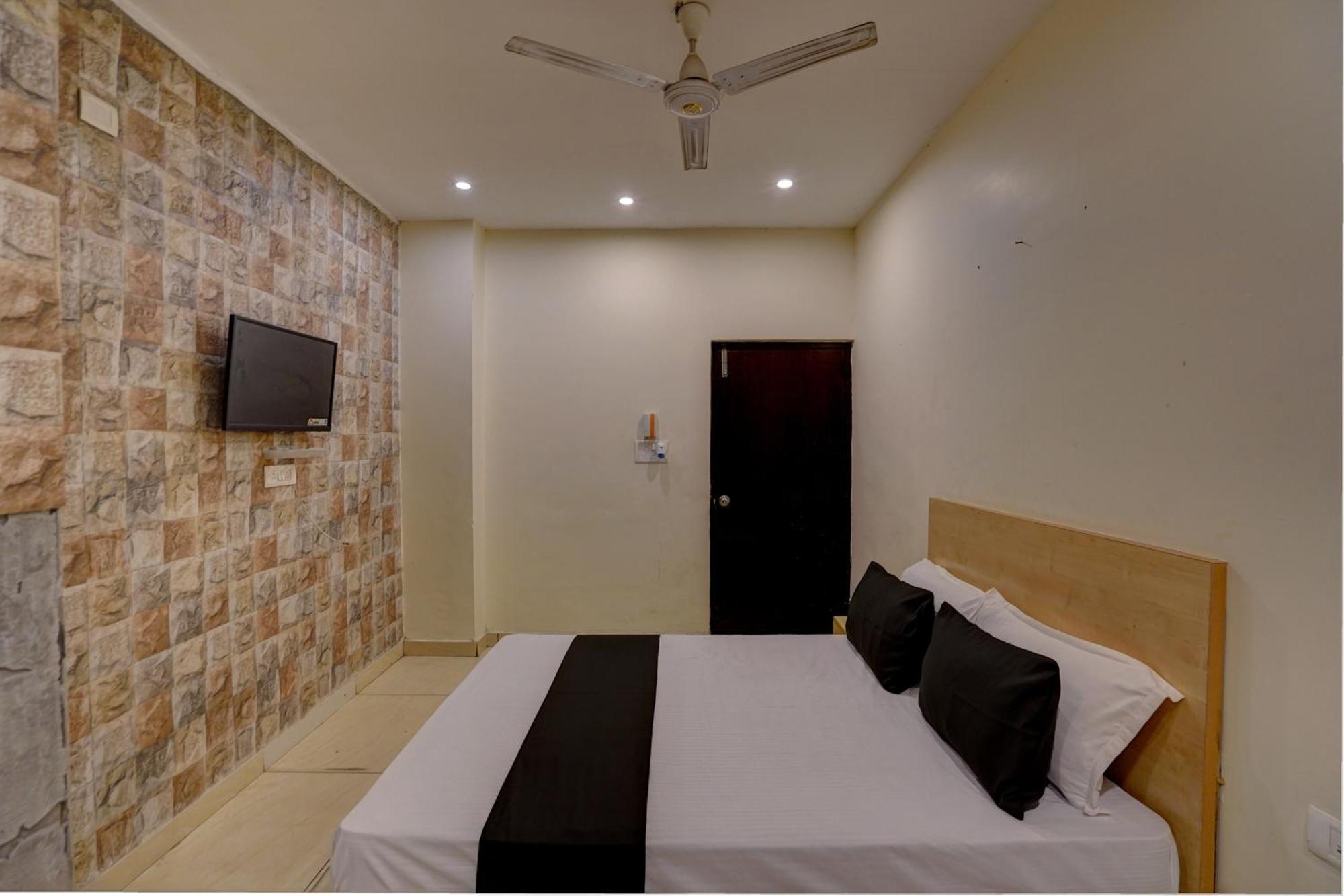 Hotel O Blue Vibes Meerut Eksteriør billede