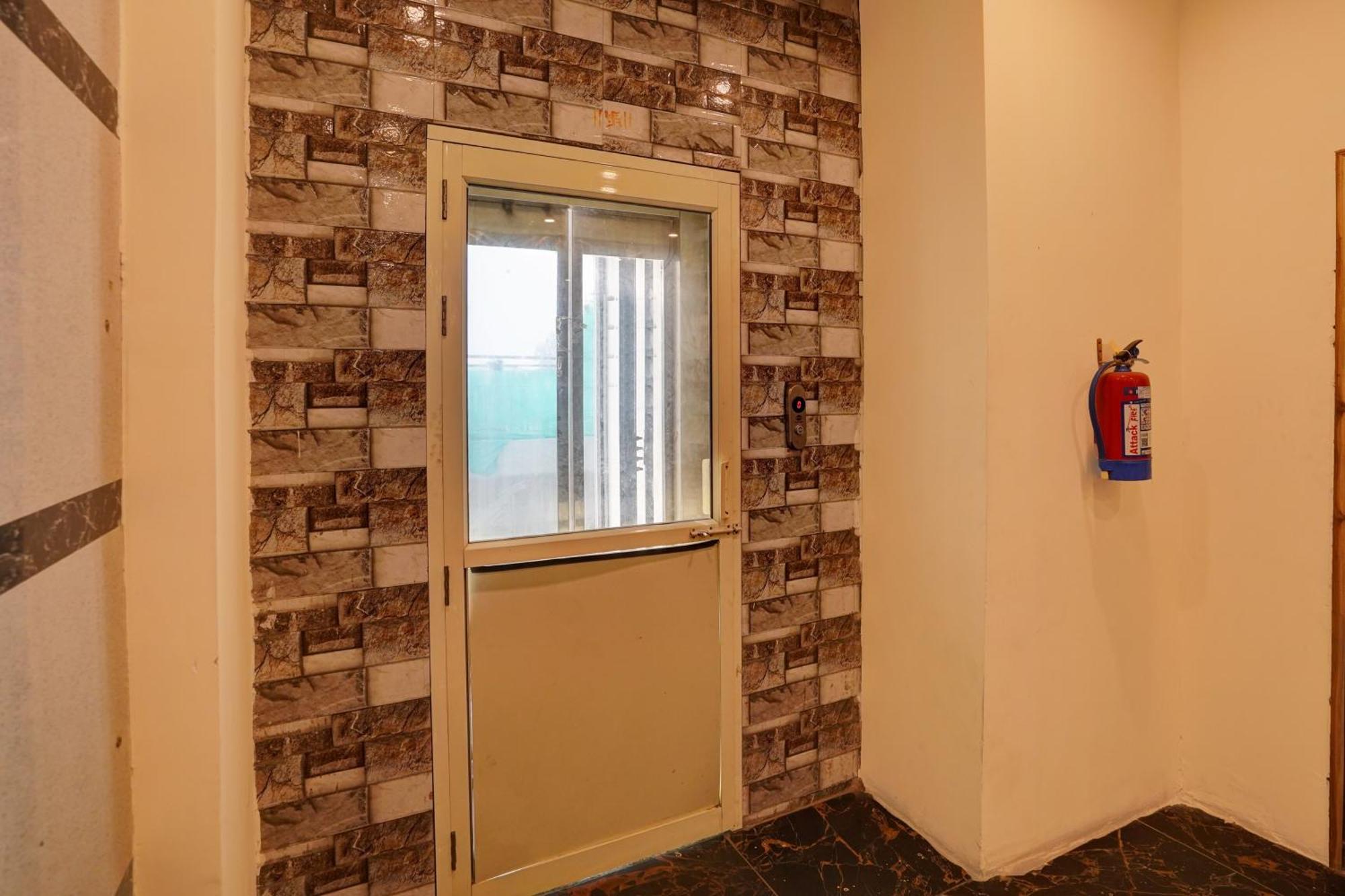 Hotel O Blue Vibes Meerut Eksteriør billede